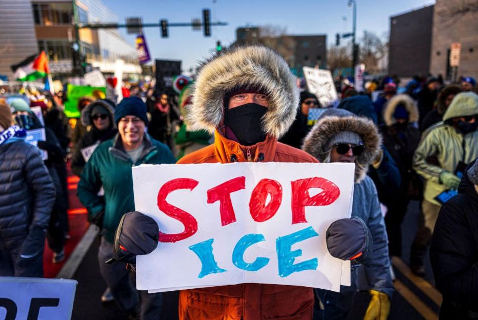 太揪心！特朗普铁腕移民政策下，美国拉美裔教堂圣诞变“禁地”，拘留所死亡人数飙至2