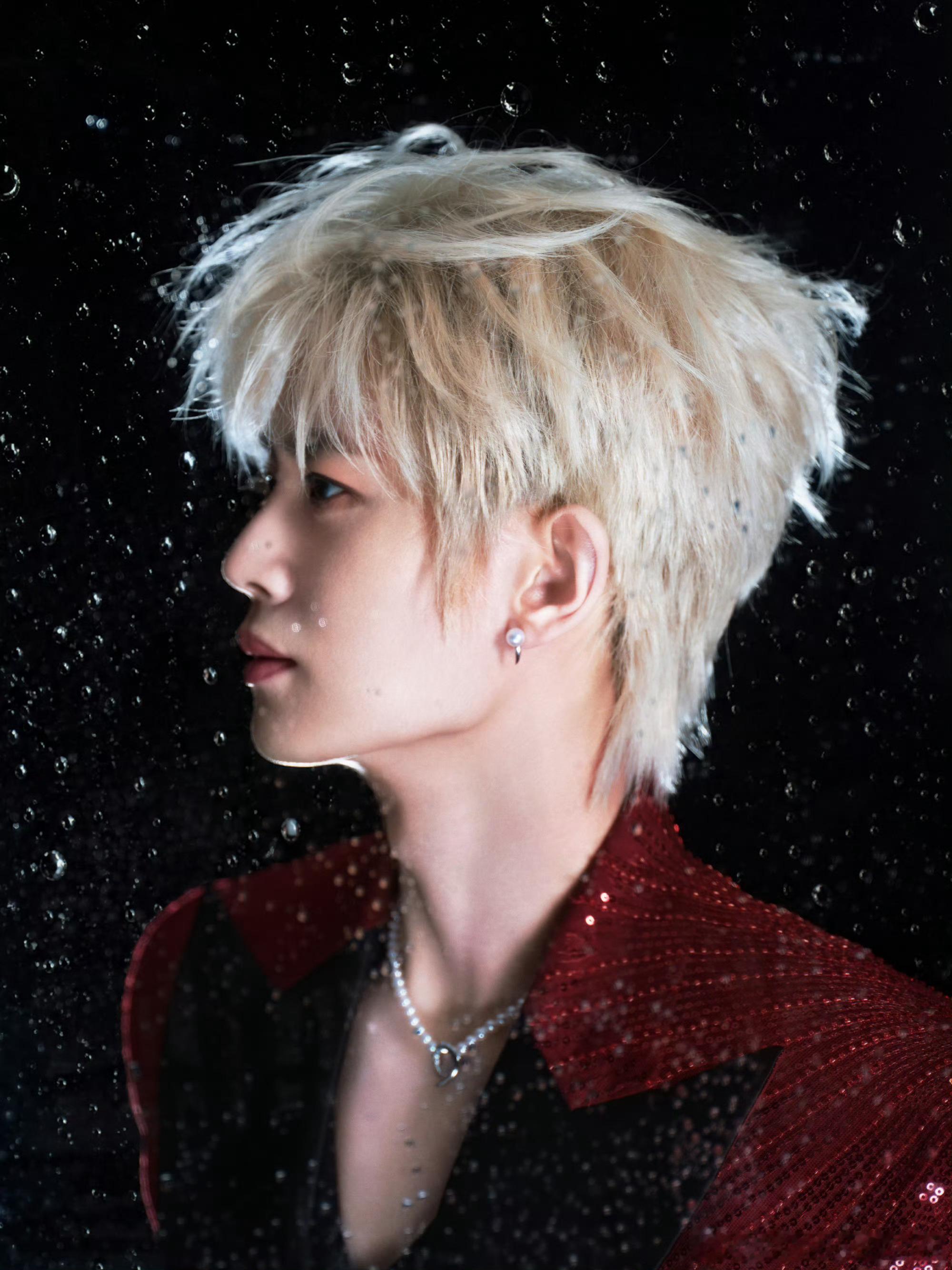 任嘉伦[超话] 当任嘉伦遇见李成，锐利眼神穿透谎言，坚定信念照亮深渊。2026年