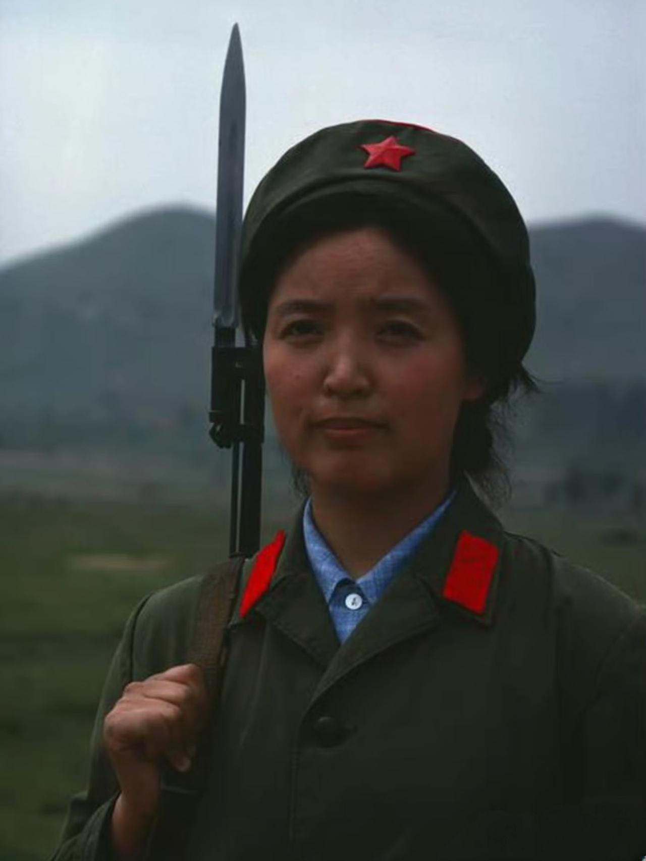 美国摄影师摄影师伊芙·阿诺德镜头下的，1979年的中国。
从20世纪50年代起，