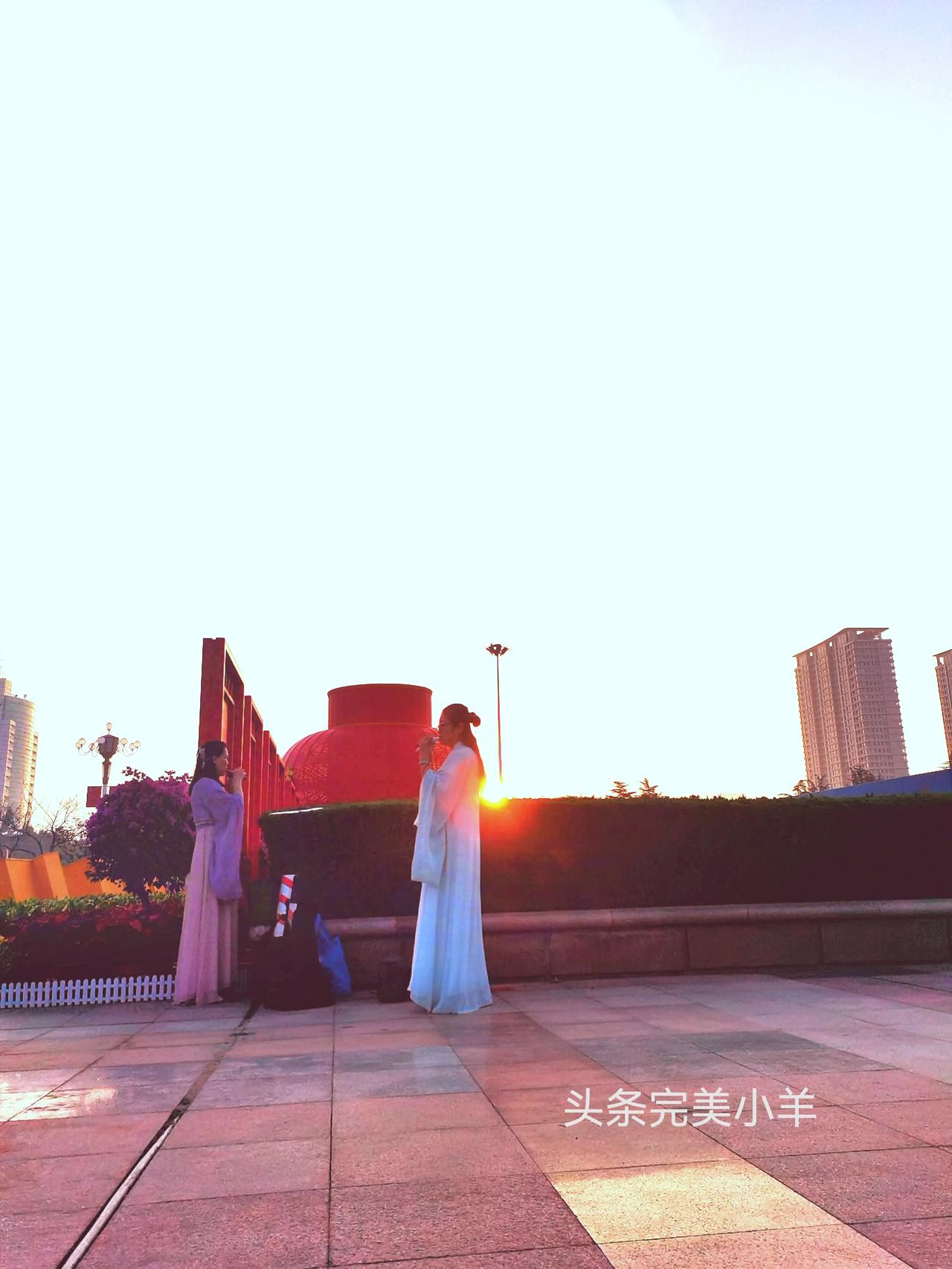 #街头摄影照片#
地标潍坊，古典美，古风配音乐🎵，潍坊奇好[赞]