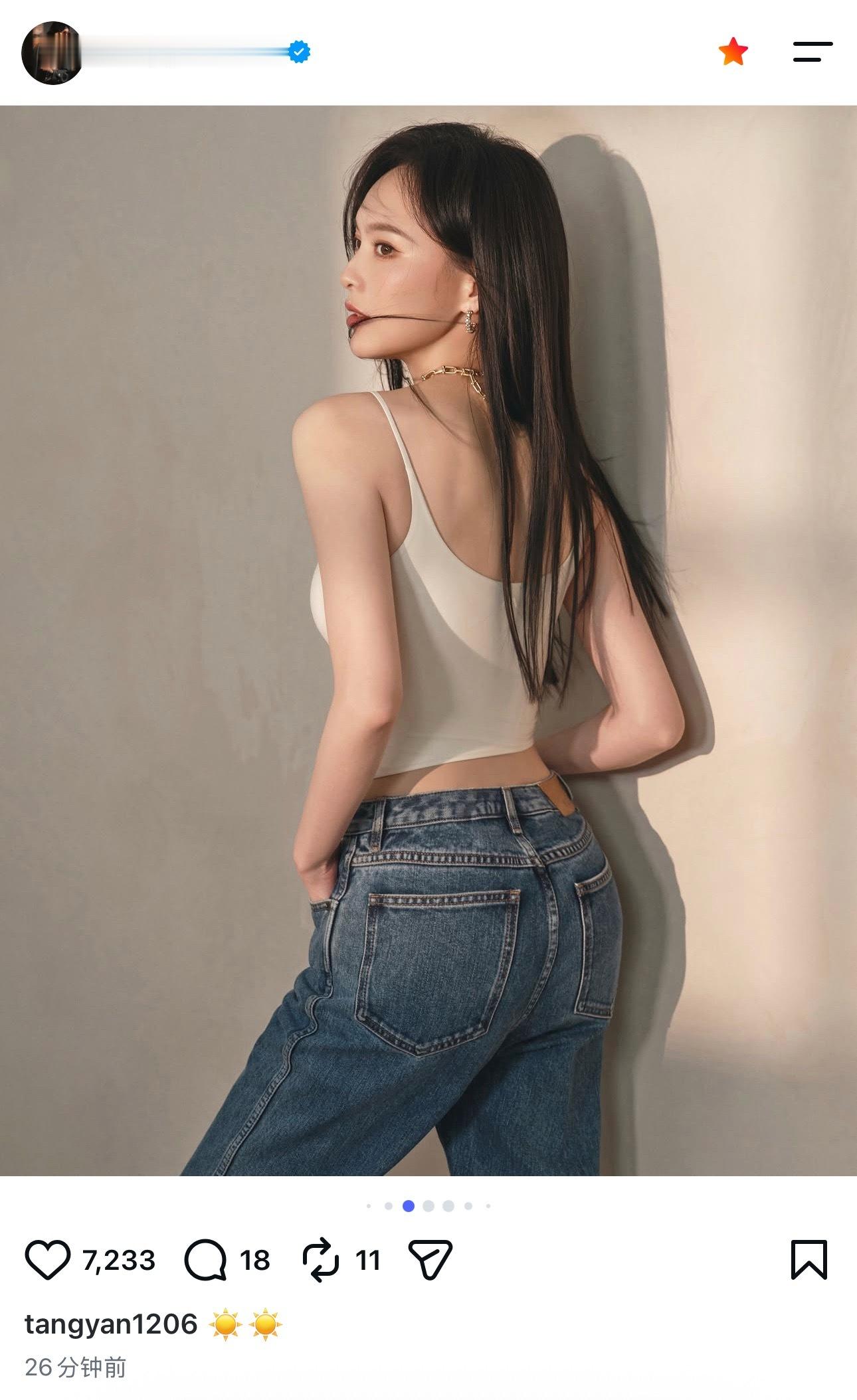 打开 ins 看到身材美照 