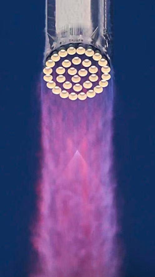 重心转移！SpaceX瞄准28.5万亿美元AI市场4月24日消息，SpaceX在