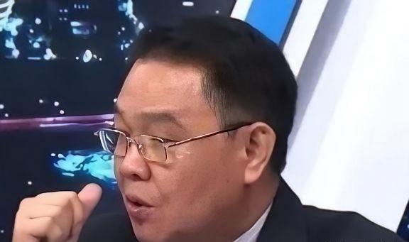 台湾地区时评人黄征辉曾呼吁：若大陆满足“两个条件”，台湾应尽快与大陆统一。第一个