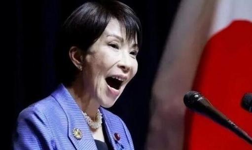 日本万万没想到，高市的“愚蠢”居然帮中国解决了两大问题！第一个，帮我们全中国人再