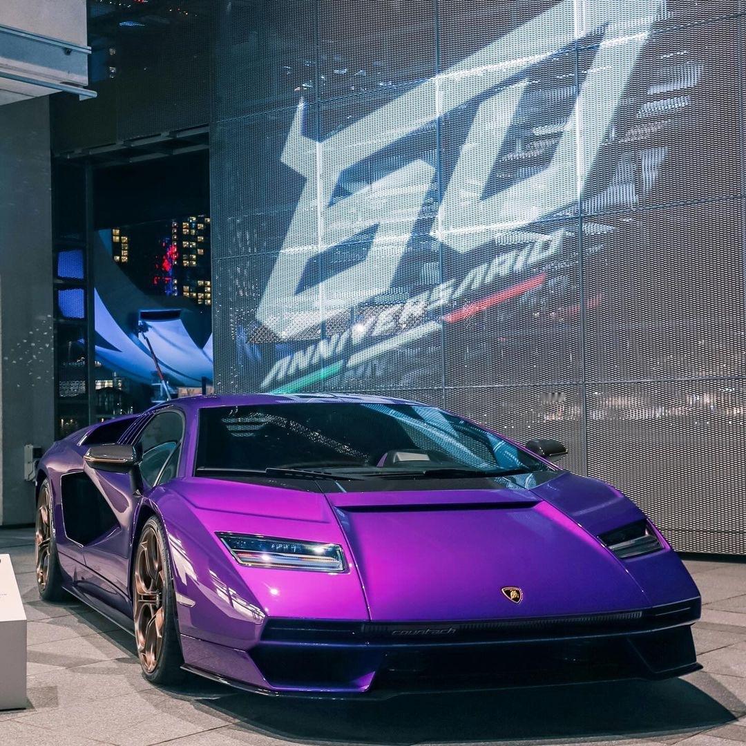 Lamborghini Countach LPI800-4. Color : V