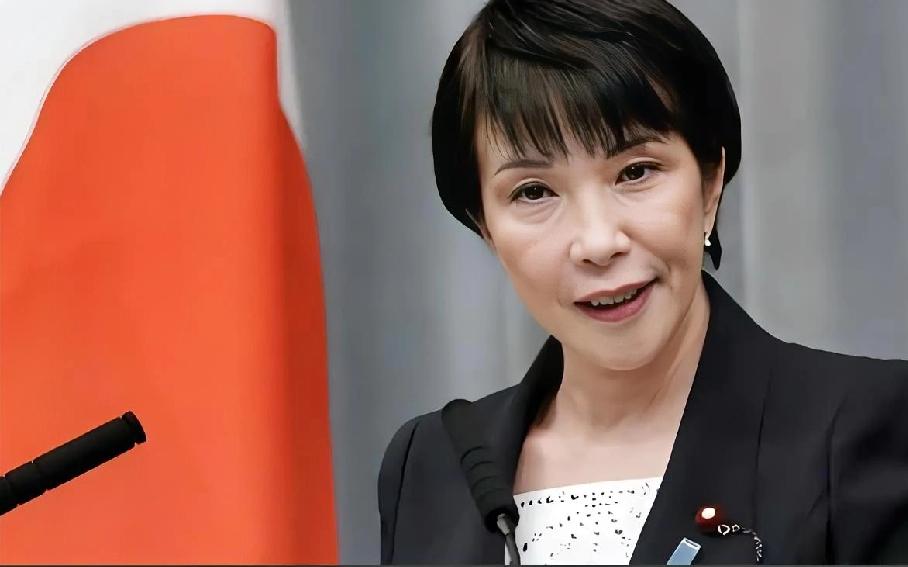 我觉得日本现在的经济策略，说白了就是一边想抱紧外部大腿，一边又在拼命给自己“续命