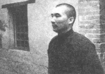 1948年，1000余名国军死守济南邮政大楼，导致我军一位师长牺牲，最后他们保卫