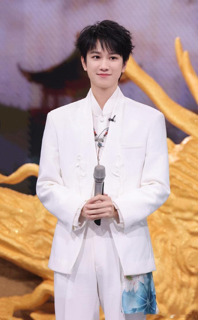 你好星期六这把兄弟局你好星期六好六街的兄弟局 yyds！嘉宾们默契十足，玩游戏时