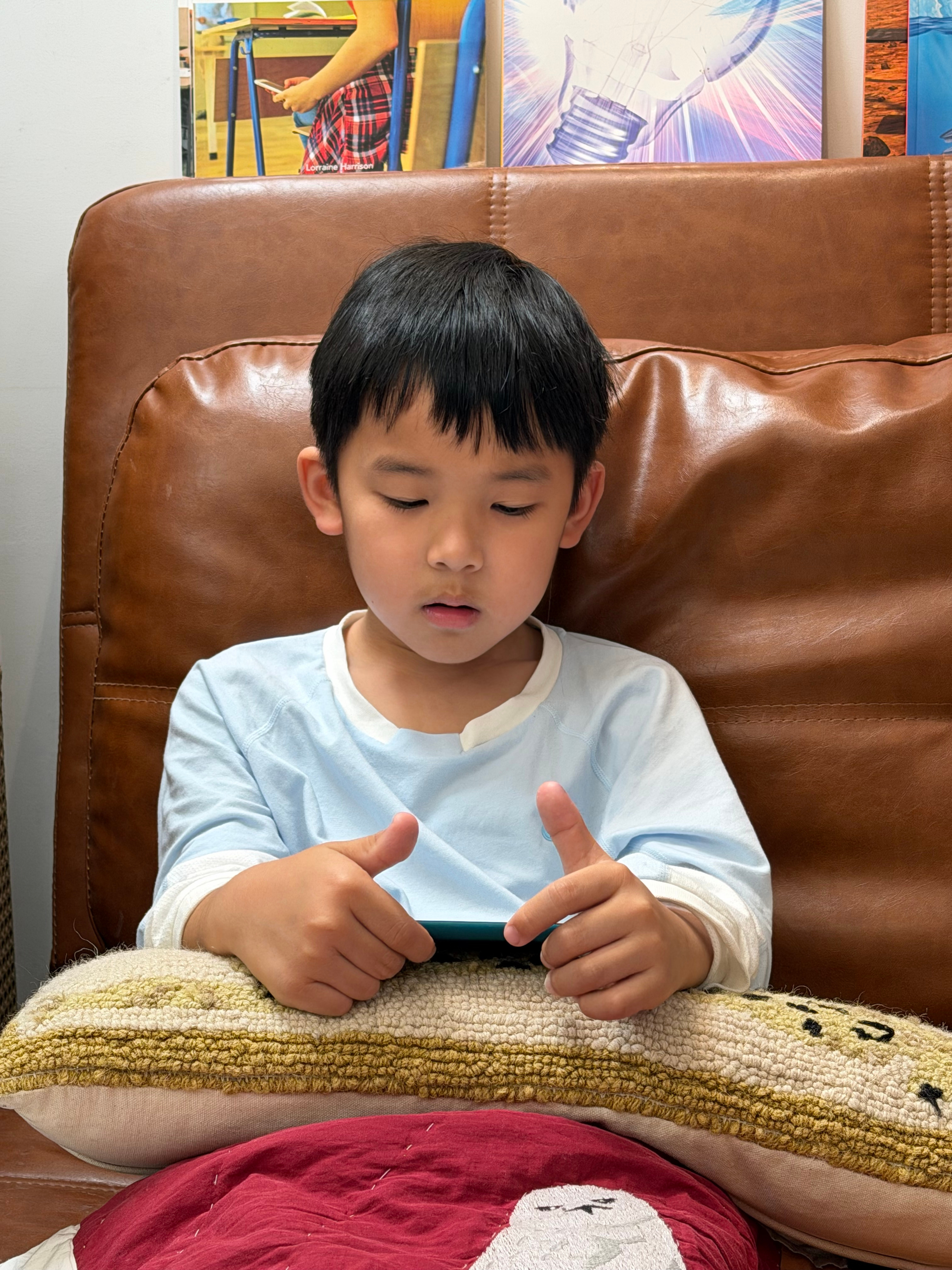 暑假第一天，我送了花道一个新的Kindle翠绿色好漂亮