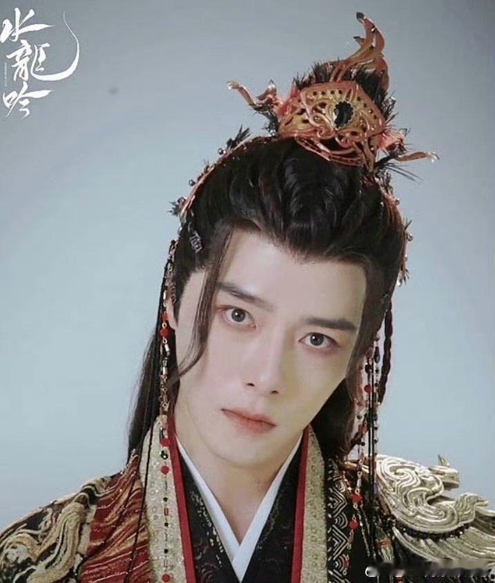 方逸伦 我们疯流店就这样方逸伦的“疯流殿”日常：把评论区当舞台，把回复当脱口秀！