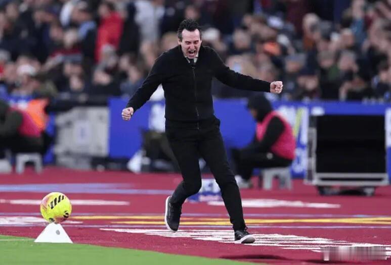 英超第16轮比赛，阿斯顿维拉客场3-2逆转战胜西汉姆联，就此豪取各项赛事9连胜。