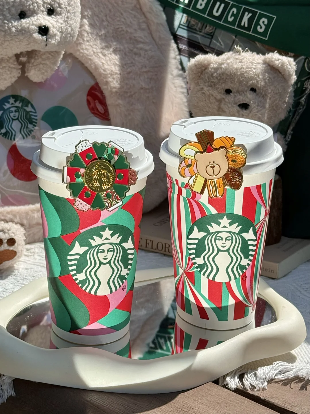 星巴克真的好顶！！！还免费送痛包。。。