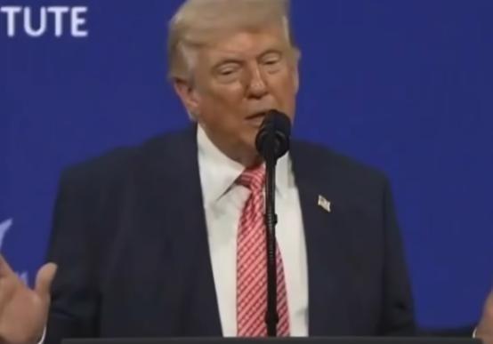 特朗普曾警告全世界：你们可以不喜欢中国，甚至你们也可以不尊重中国，但是你们不得不