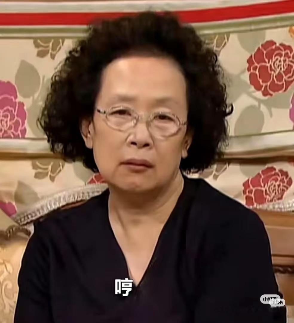 尿姐是女神，那我们卷发文姬算什么？ 
