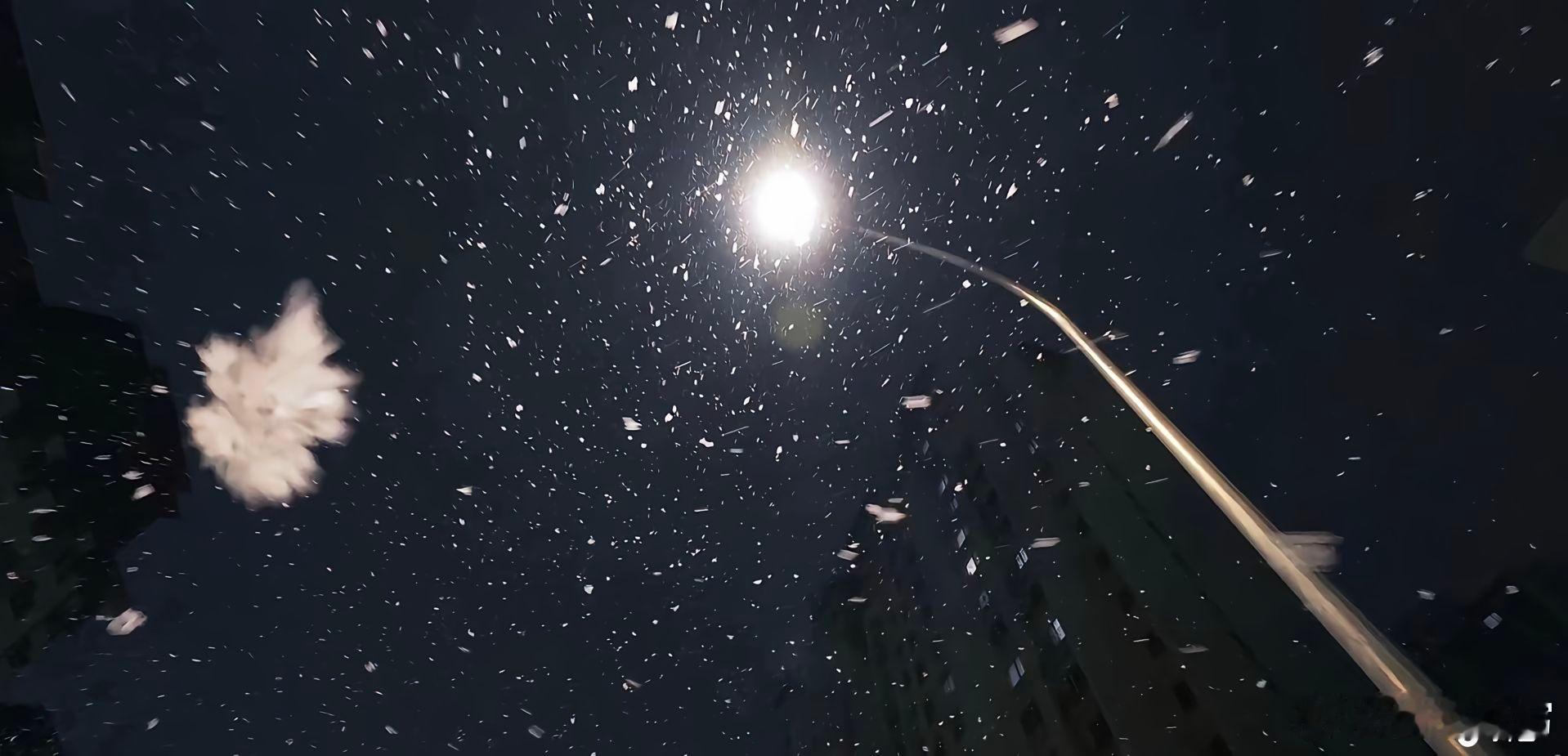 随手拍没了想说的话，也没了期待，只有自己知道心里多了一个结，一个永远都打不开的结