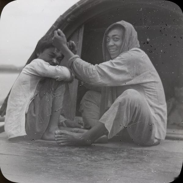 捶头治痛，1920年 ​​​