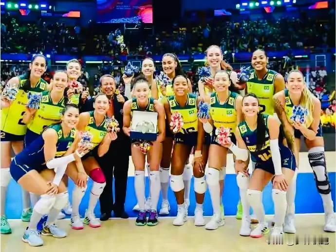巴西女排一夜两连败，昨晚2-3不敌日本女排无缘决赛后，今晚又在季军争夺战中2-3