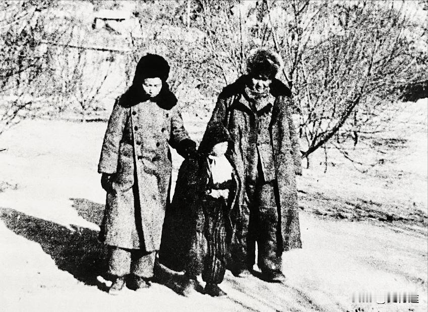 这是毛主席在最艰难的时候指导着千军万马从胜利走向胜利地方延安，一张照片让历史来证