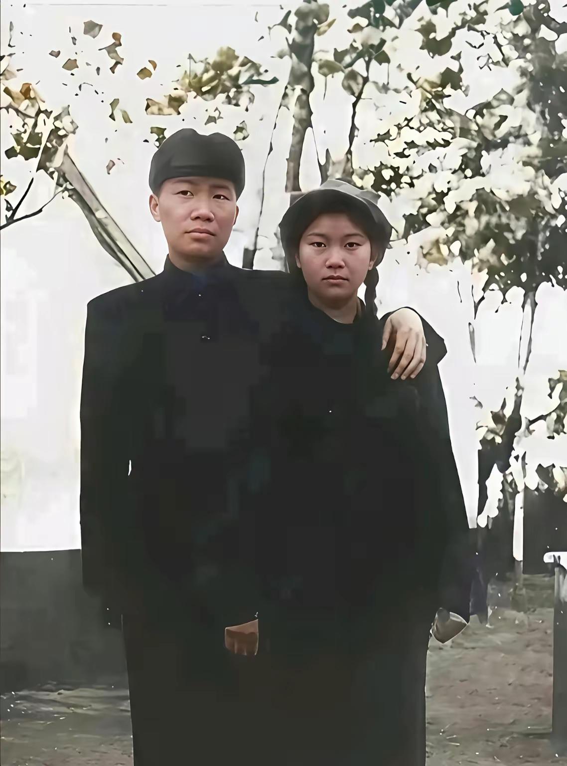 革命烈士永垂不朽……
毛岸英同志……