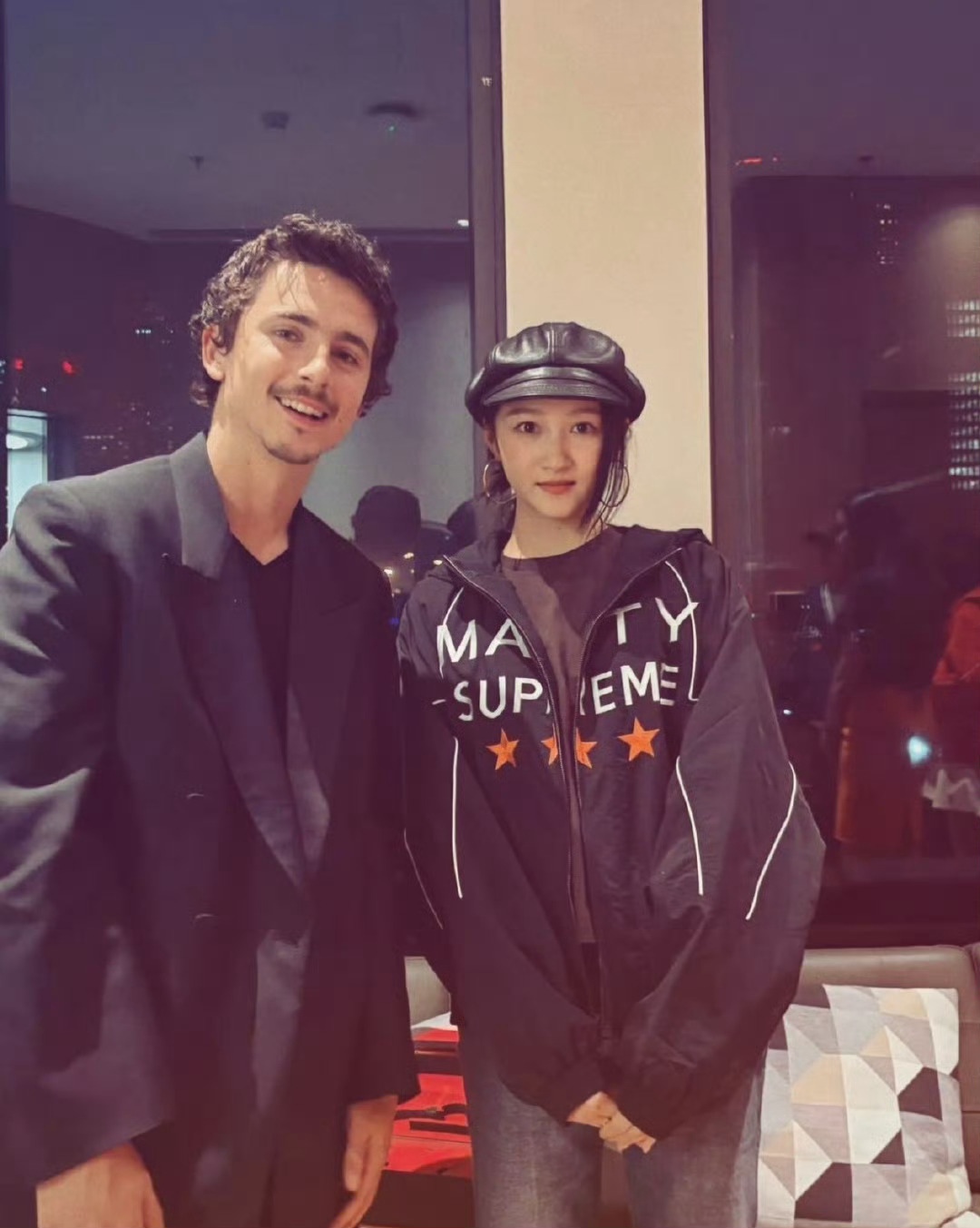 甜茶关晓彤合照甜茶和关晓彤合照啦！！好小一张脸 