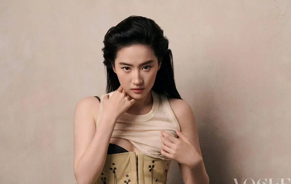 刘亦菲的面相看起来好凶哦。 ​​​