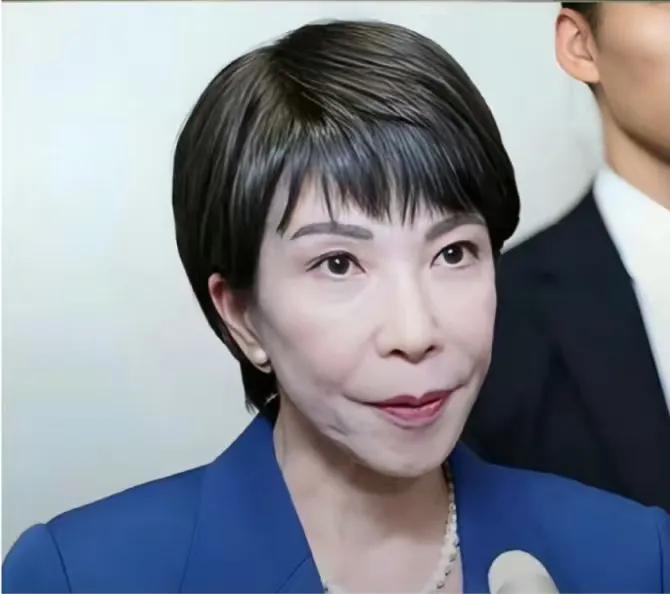 这几天很多人都在攻击高市早苗的外貌，认为她一脸的凶相，看起来刻薄寡恩。虽然大家说