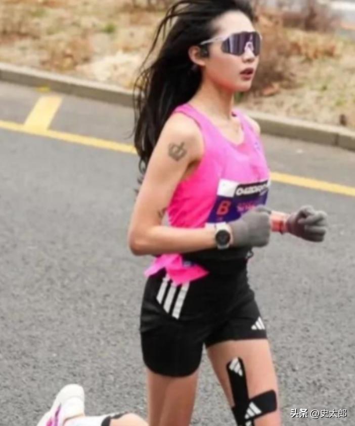 又一个美女跑死了，太可惜了，2026年10月11日，首尔半马决赛中，柳智媛跑了2