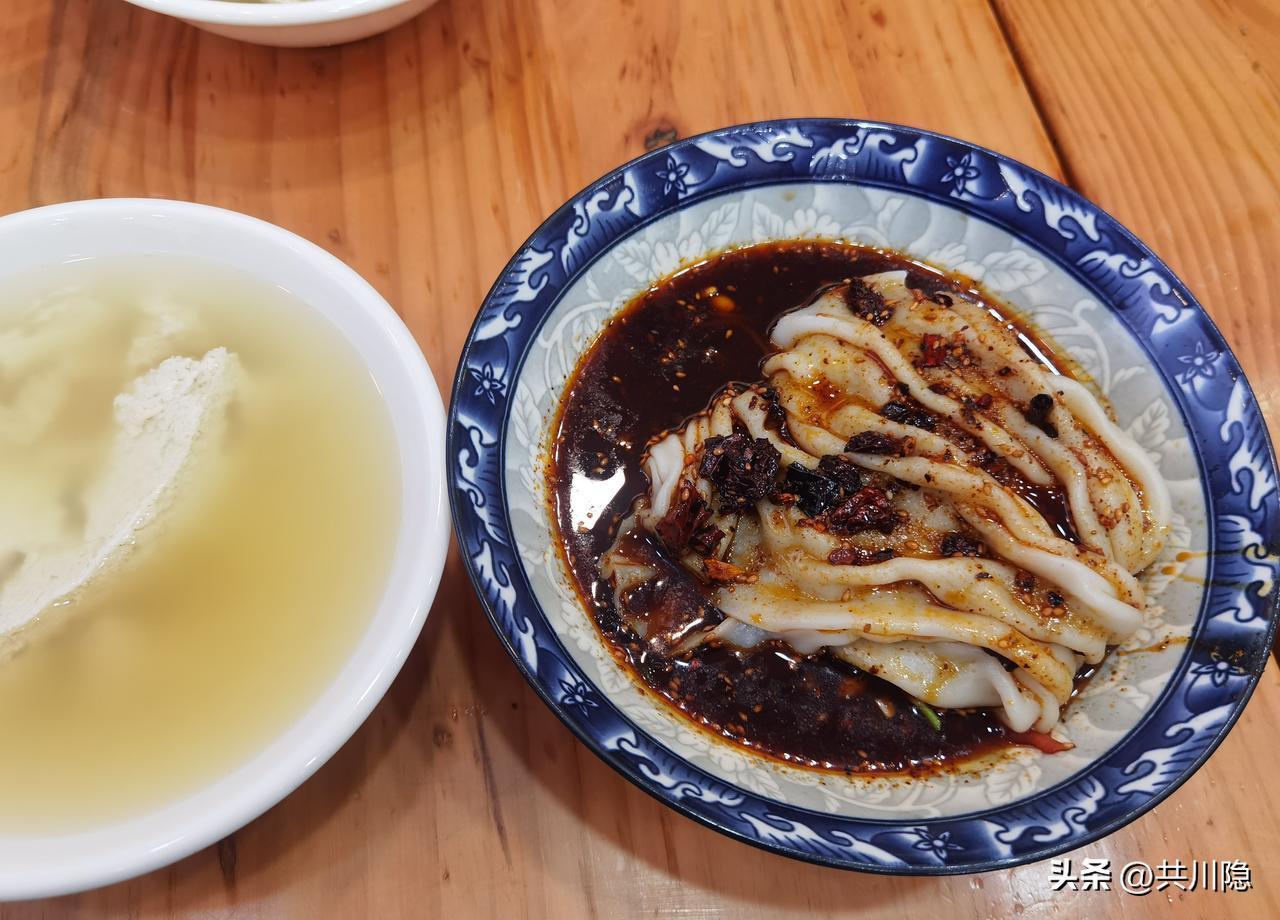 汉中的饮食文化以亲民、地道著称，而它的产业化之路也正悄然展开。
最新动态显示，