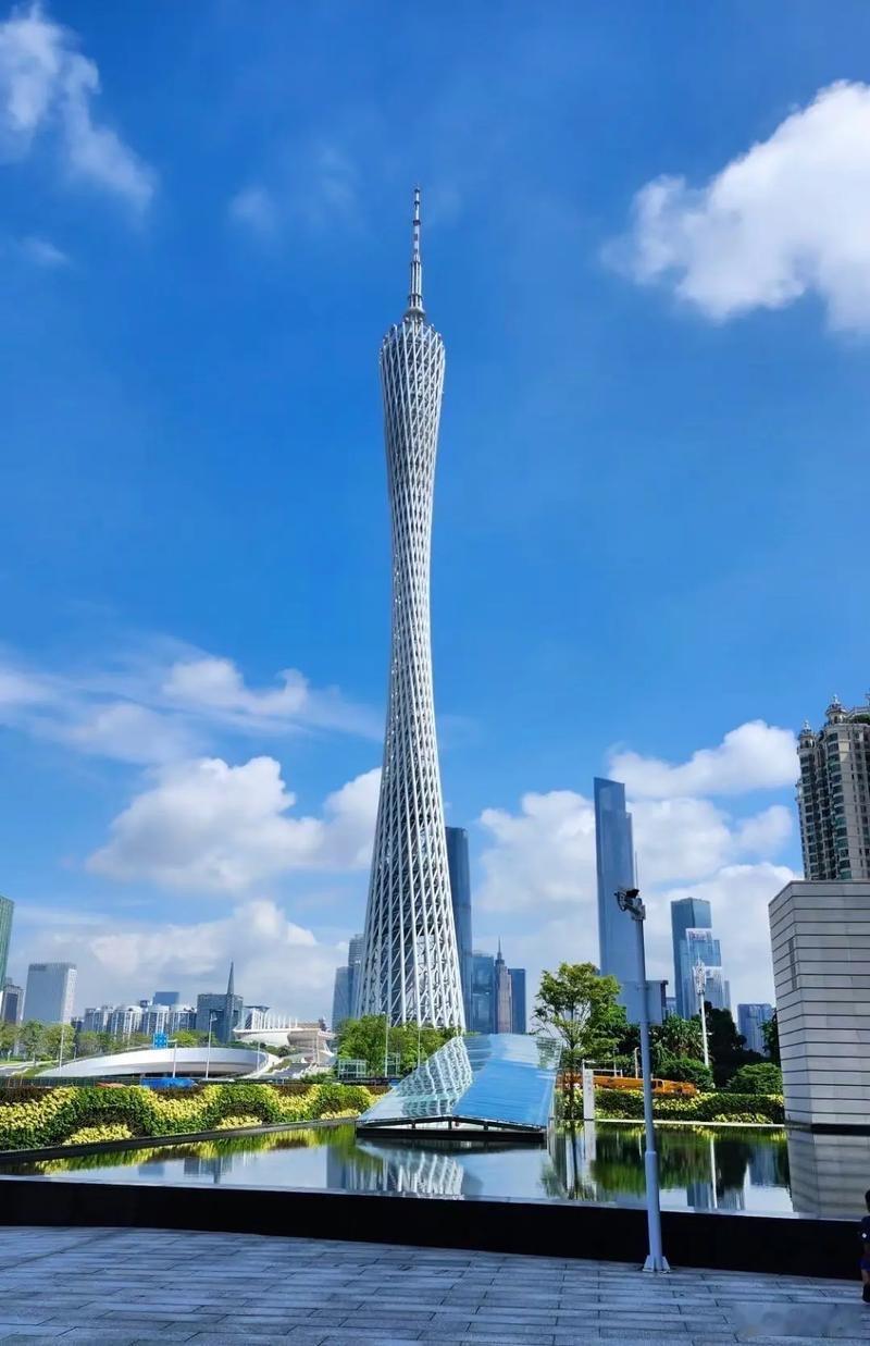 广东即将诞生中国首个40万亿资金大省 看到“40万亿大省”别慌，这里说的是本外币