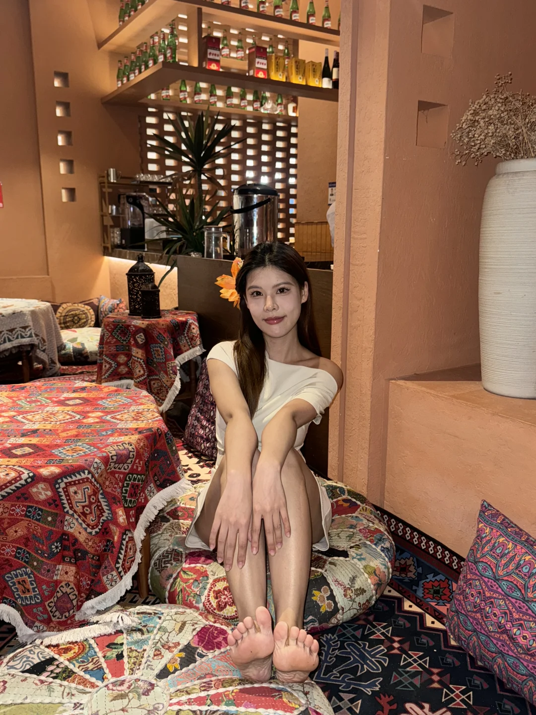 拍照吃饭两不误