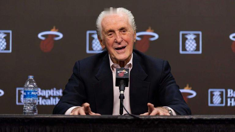 热火希望在2027年拥有薪资空间是为了扩大补强球队（签约或者交易）的“窗口”；如