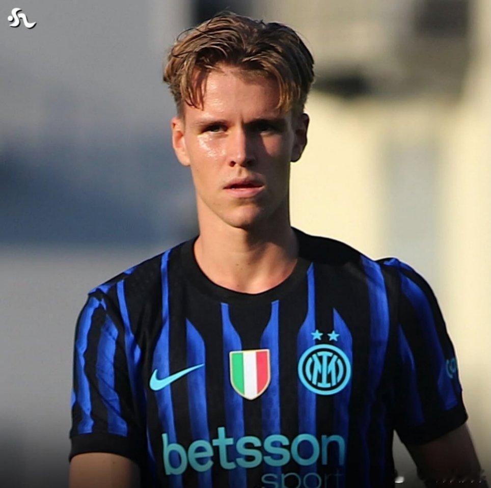 2008年出生的挪威前锋约纳斯·达尔贝里·斯特兰德在国米青年队收获首球，在U18