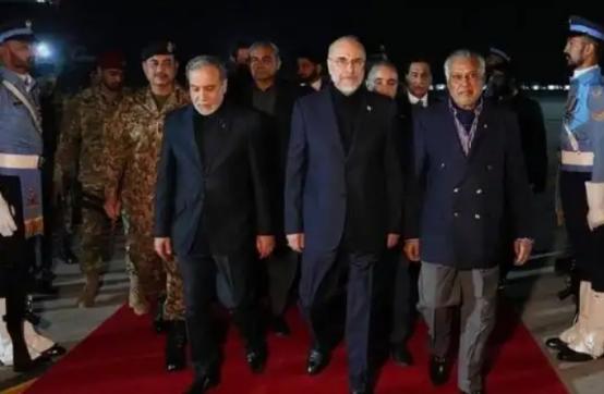 简直刷新认知，美国拉着以色列，跟伊朗打了快俩月，到最后伊朗没垮，美国没亏，最倒霉