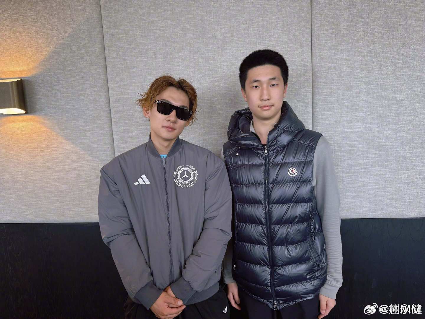 林永健晒儿子与苏翊鸣合照林永健儿子与苏翊鸣F1合照 林永健晒儿子与苏翊鸣合照，谁