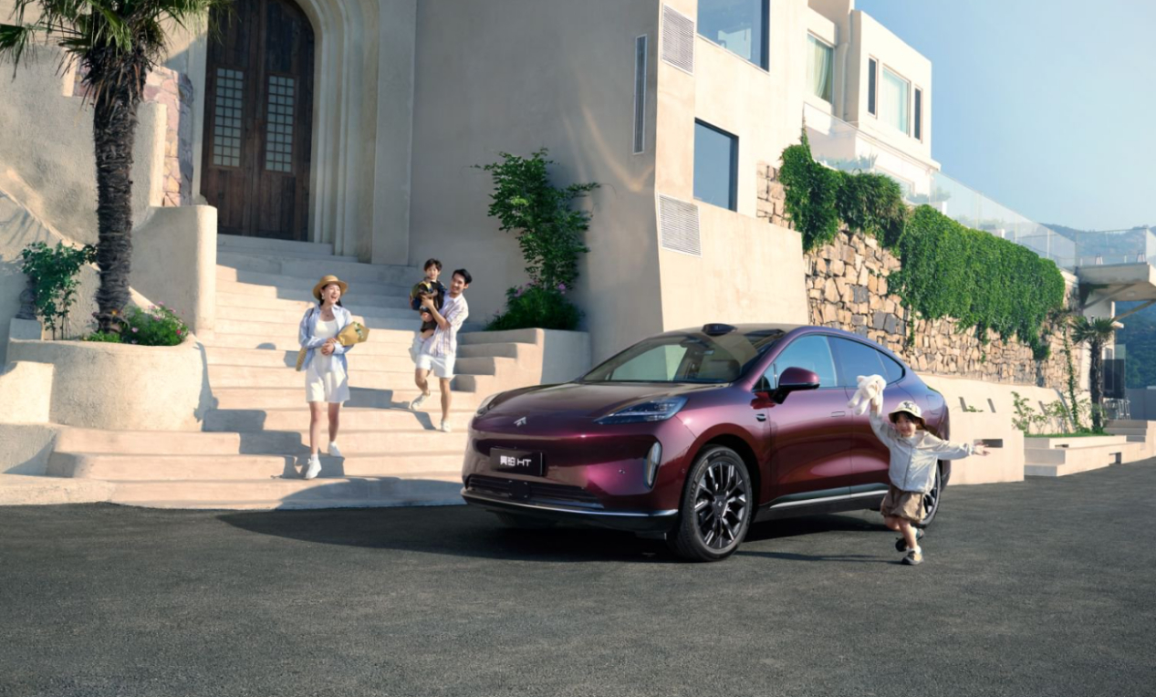 15万元左右的大五座SUV，懂家庭的都选了昊铂HT选家用车这件事，有时候纠结半天