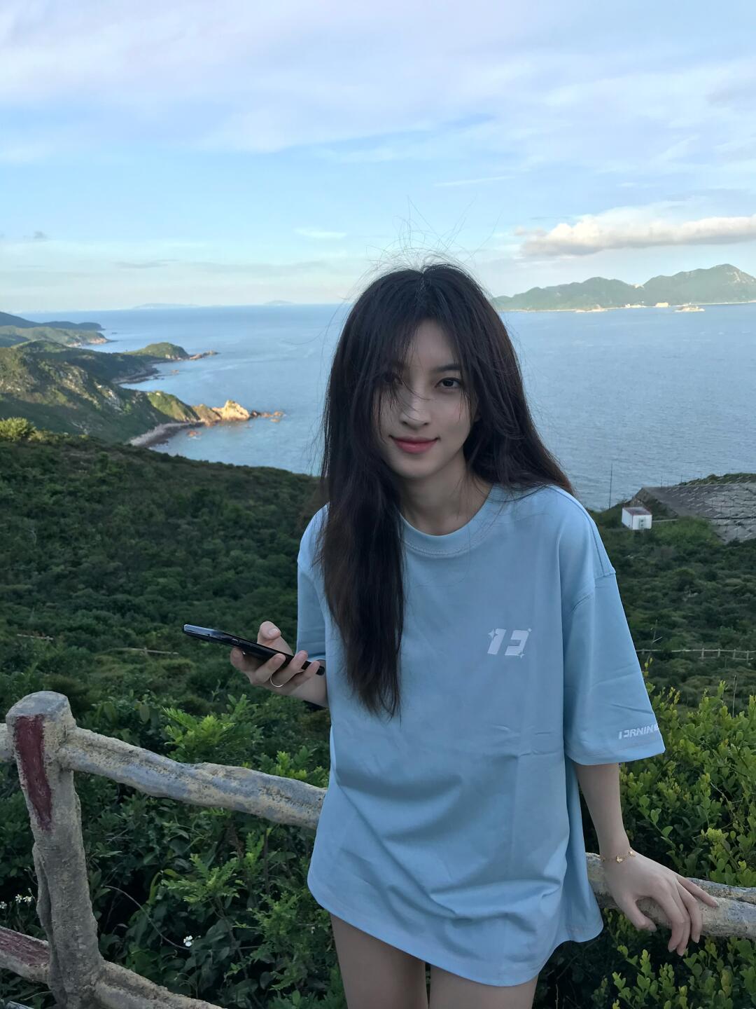 湿漉漉的海风