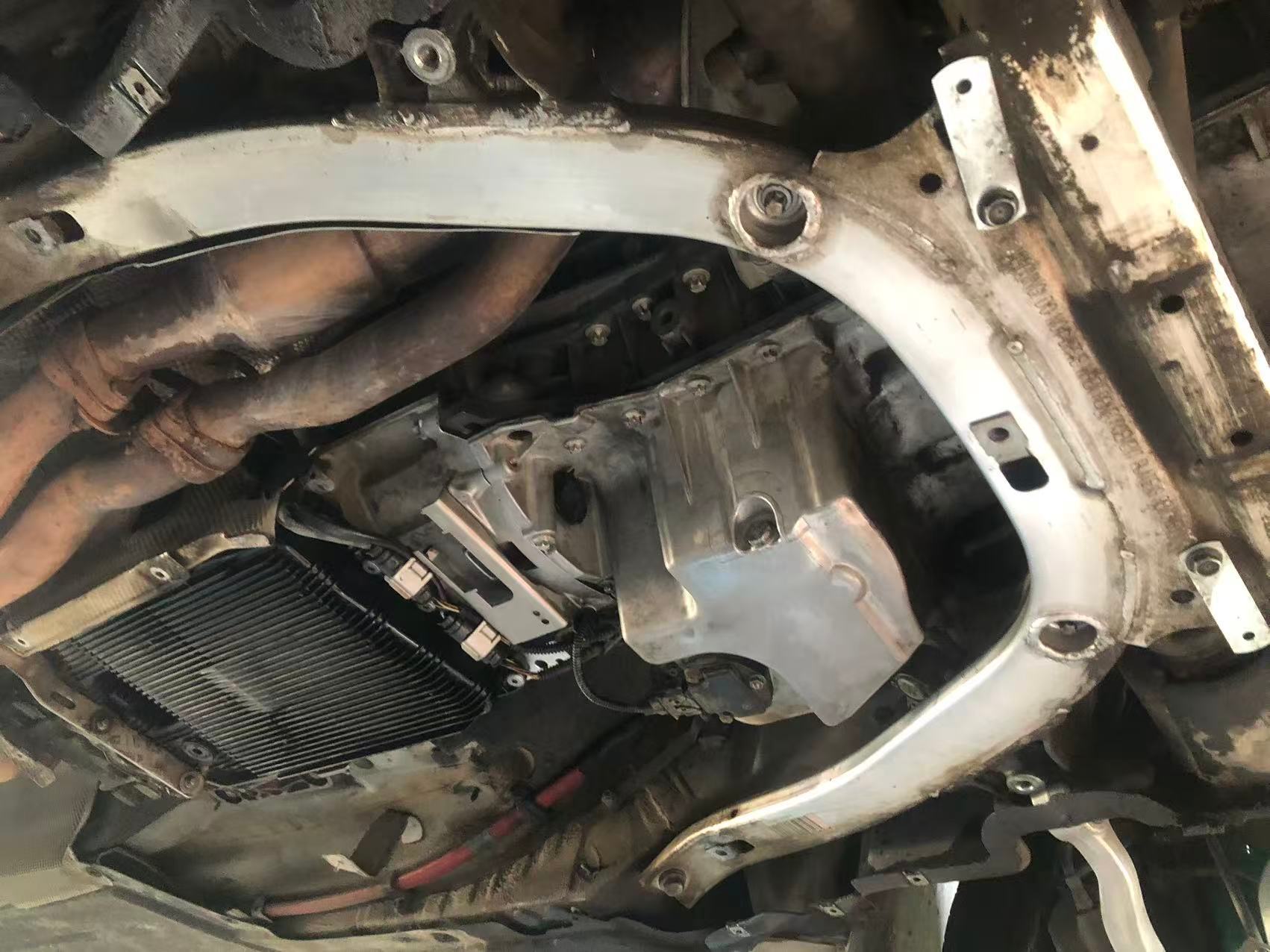 宝马e60 老马送去住了三天院，回来必须洗白白一下这次是155700㎞，去换了变