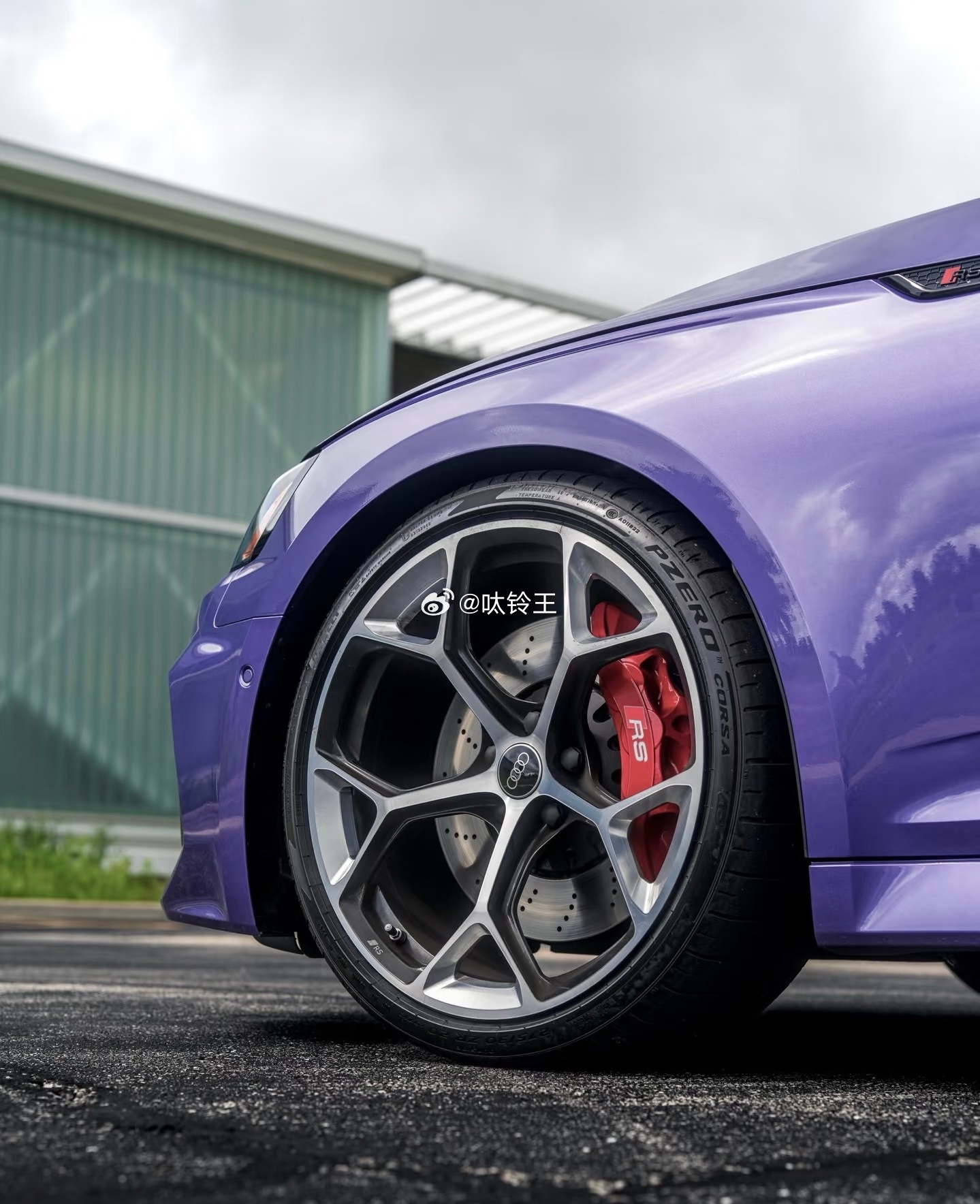 在生活的某个瞬间停了一下。TLFW 𝐅𝐎𝐑𝐆𝐄𝐃 奥迪轮毂个性化私人