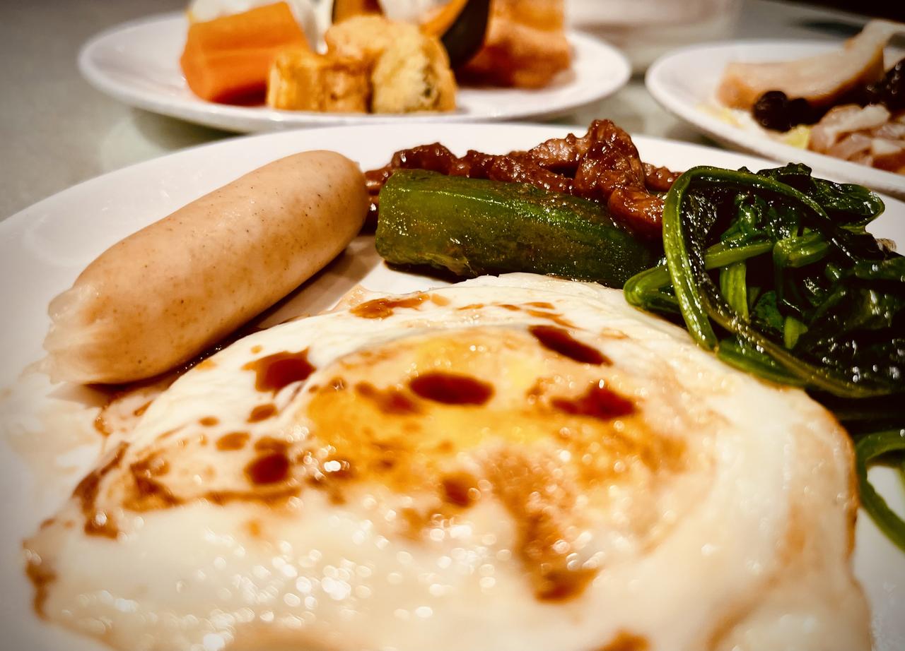 抓紧时间吃早餐，快点出门办事去！