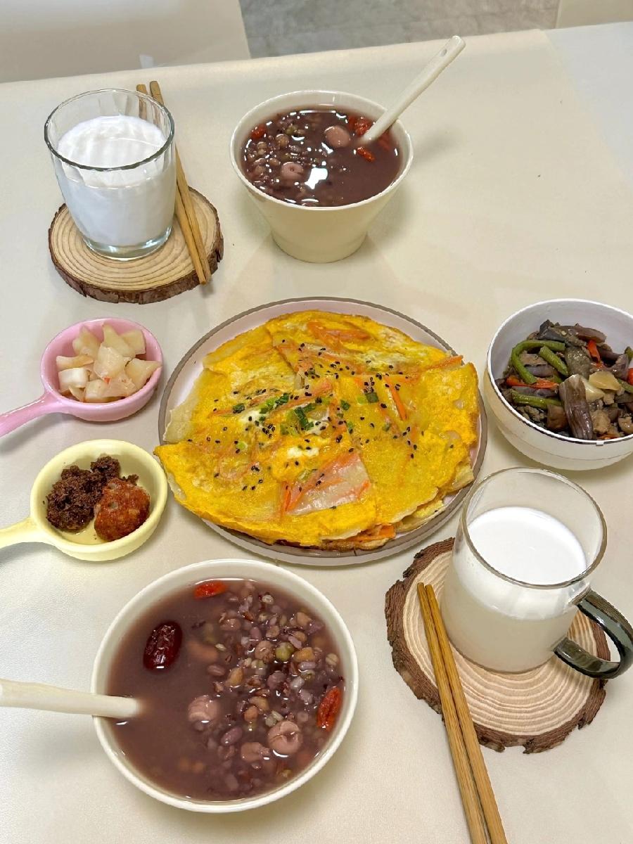 想问问头条上勤劳能干的宝妈们，你们不用四点左右起床、十几分钟的早餐是怎么做出来的