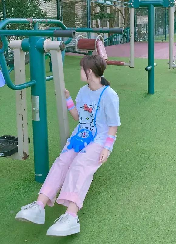 杨紫身价达50亿。
这究竟作何解？
难道她名下有矿，亦或是开了银行？
这是查了人