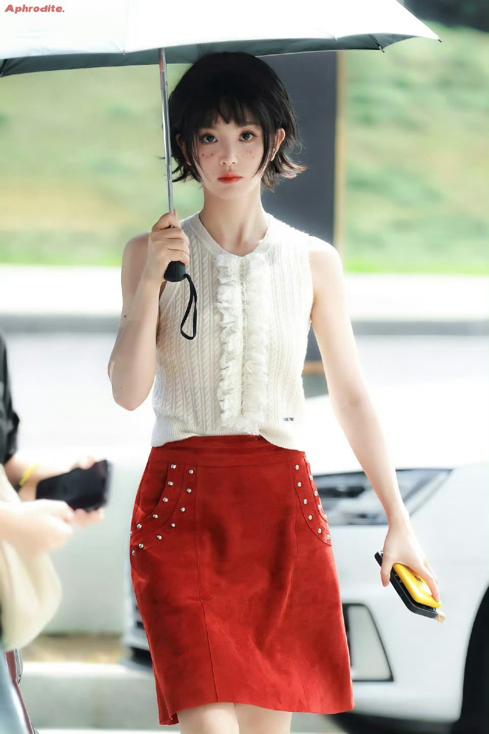 好喜欢田曦薇这套短发造型啊！！俏皮又可爱[好喜欢] ​​​