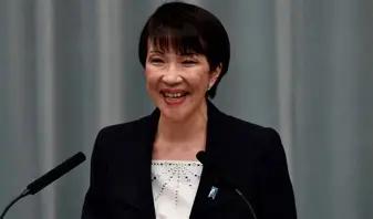 日本首相高市早苗在东京发表演讲！她表示：对于和中国进行对话持开放态度。她的话是说