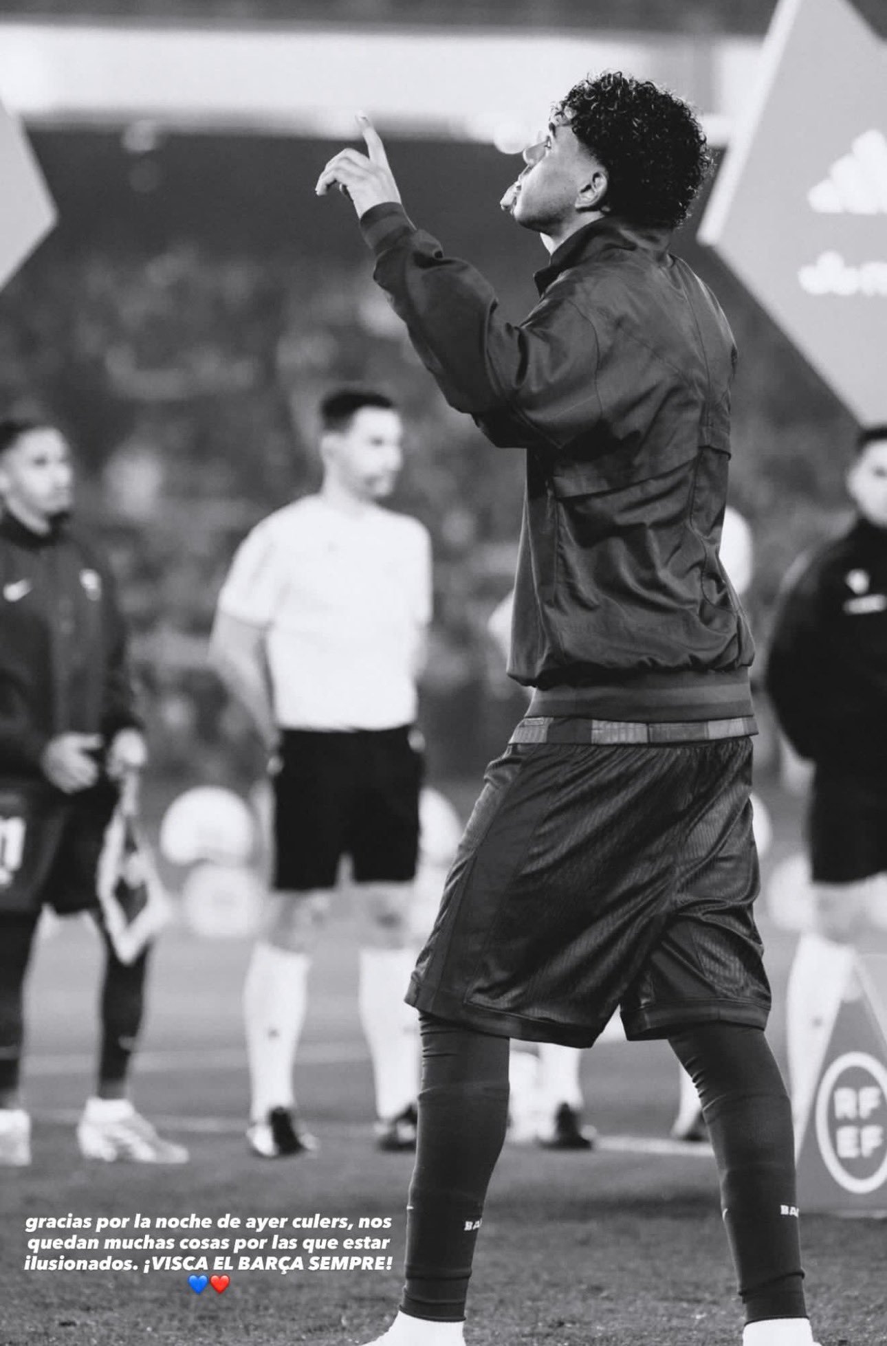 亚马尔ins更新🆕：谢谢昨晚的巴萨球迷们，我们仍然有很多值得乐观的事情。永远巴