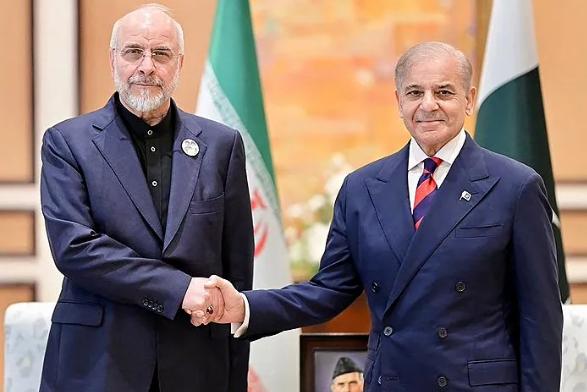 巴基斯坦12日开通了与伊朗的过境走廊，确实有点门道。

这次开通的巴伊过境走廊，