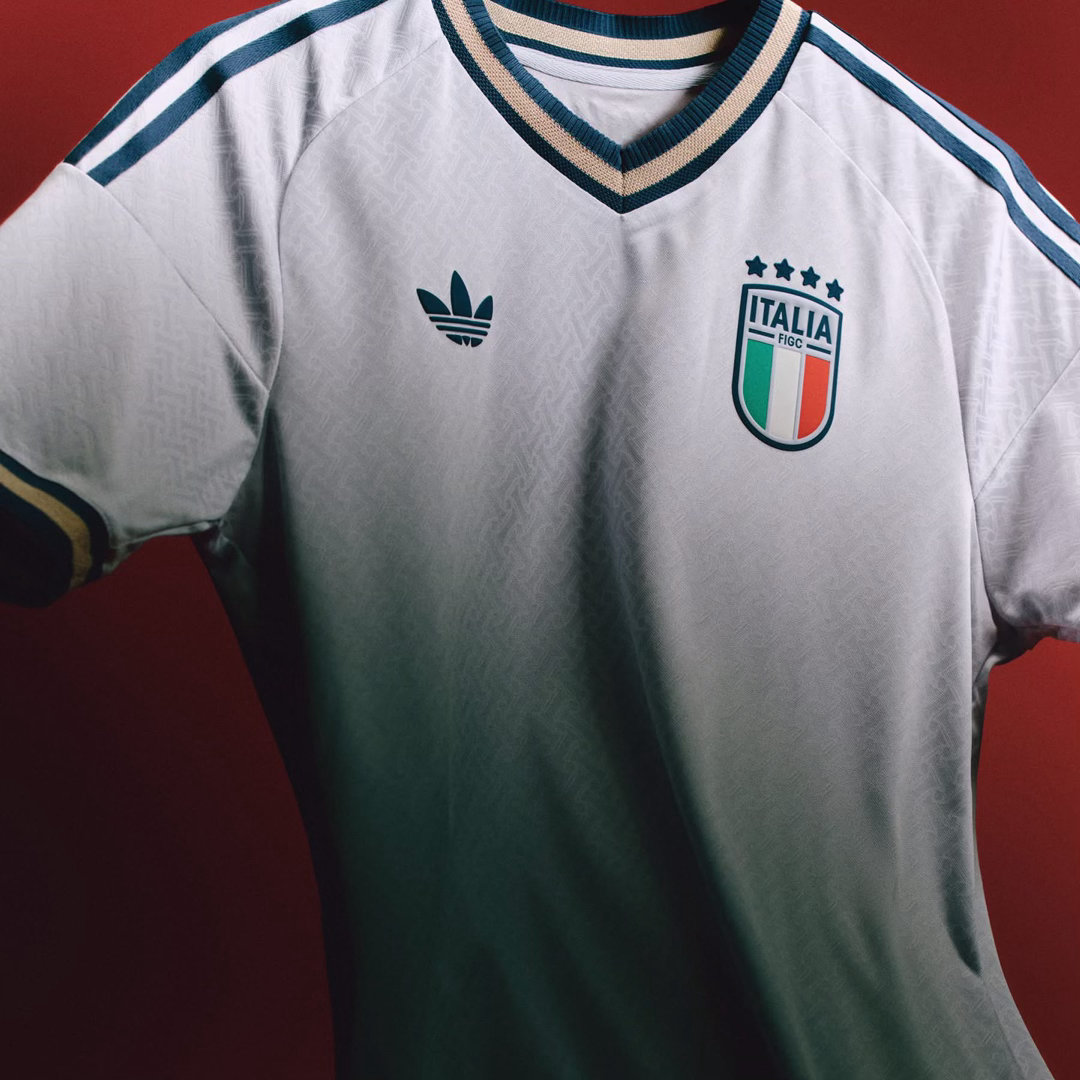 意大利發佈全新作客波衫👕🇮🇹away kit 💕 