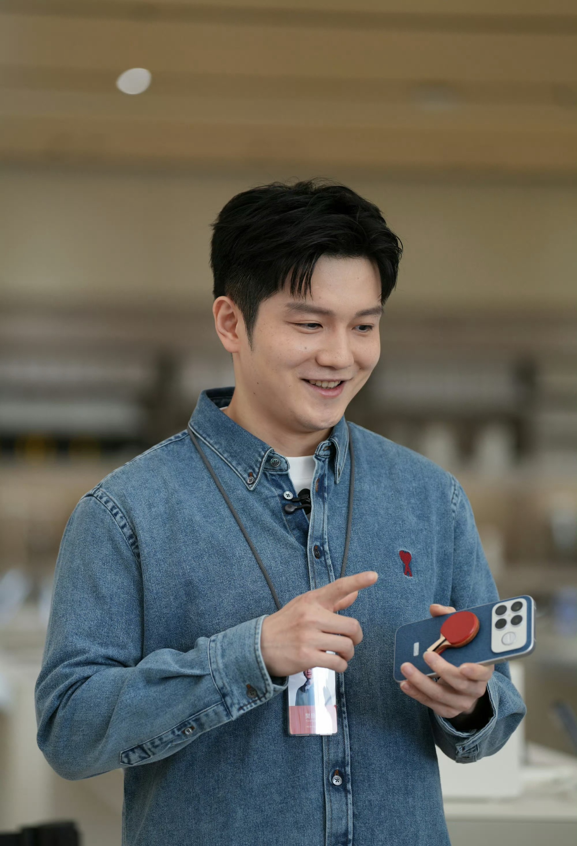 FZD今天是樊店长，又白又帅