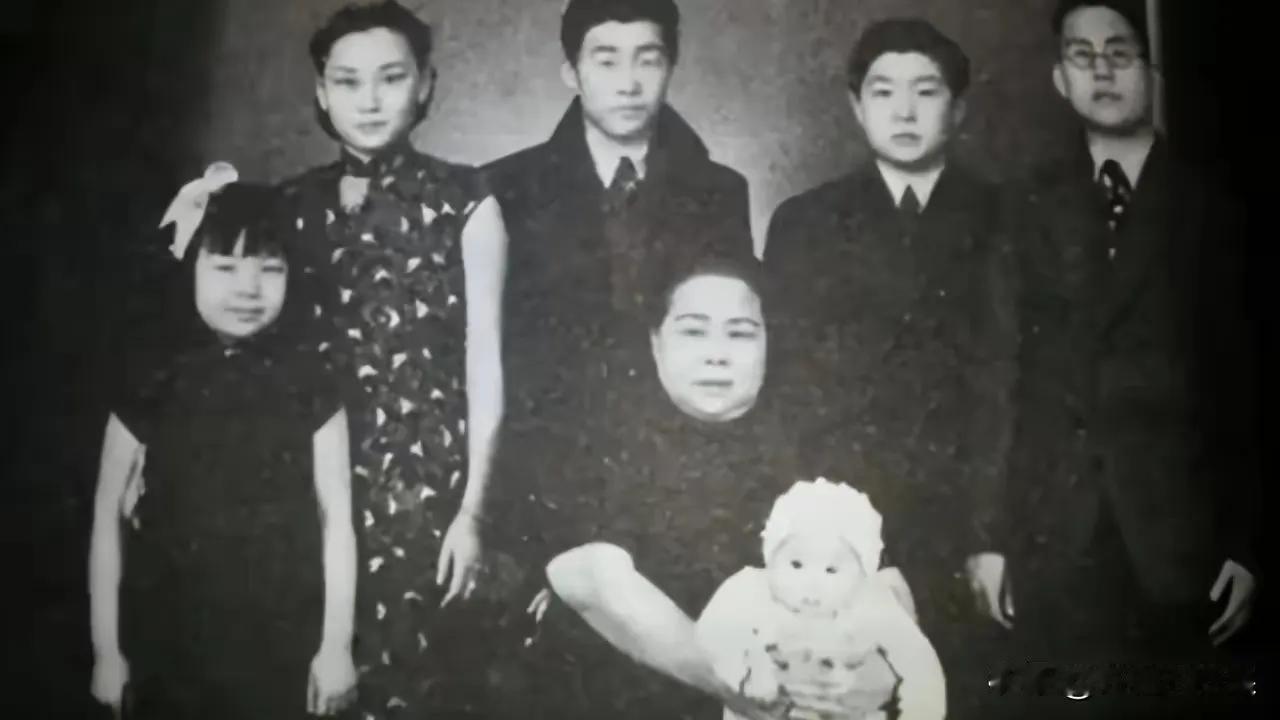 一边要言论自由，一边又毫无自律，说韩复渠被枪毙是因为不听蒋介石的话，哪儿对哪儿呀