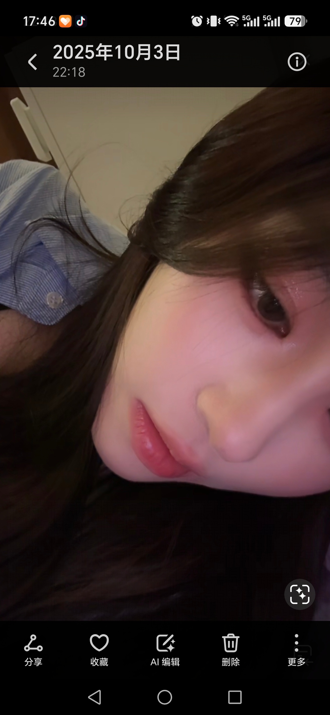 刚刚清理相册 我怎么第一眼是粥粥粥妈都生不出这么像的 