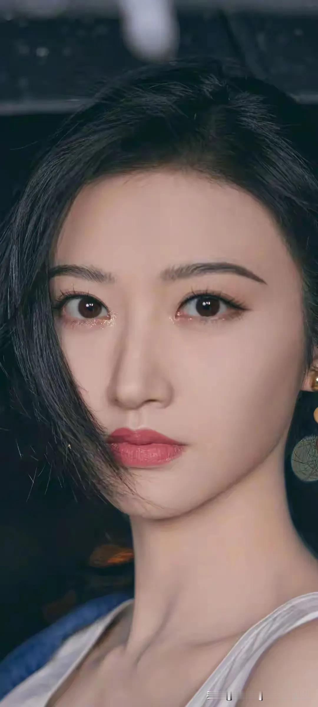 景甜大美女气质好